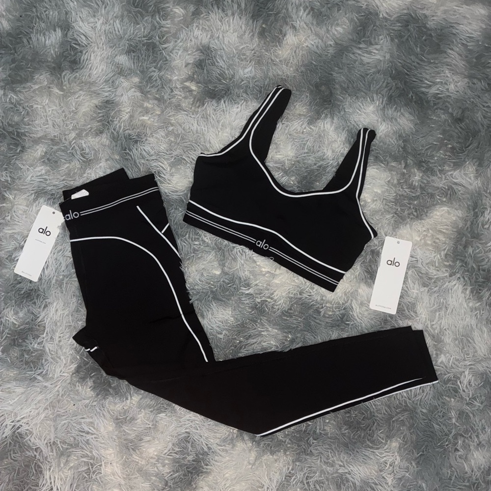 ALO Yoga Black and White Activewear
